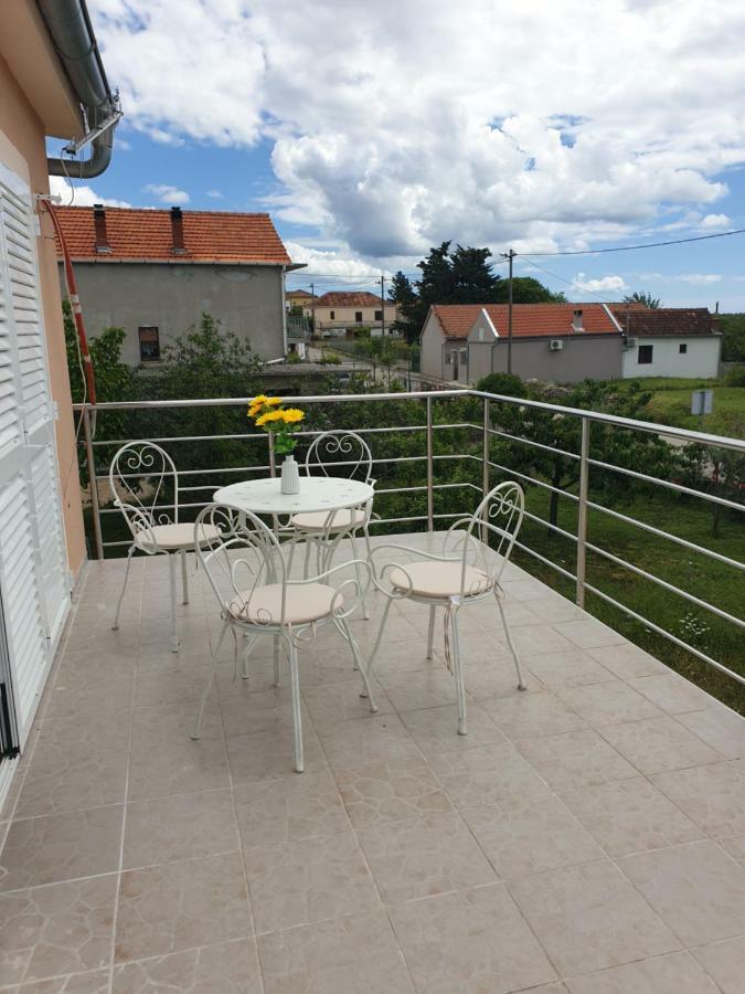 Apartments Nella Задар Екстер'єр фото
